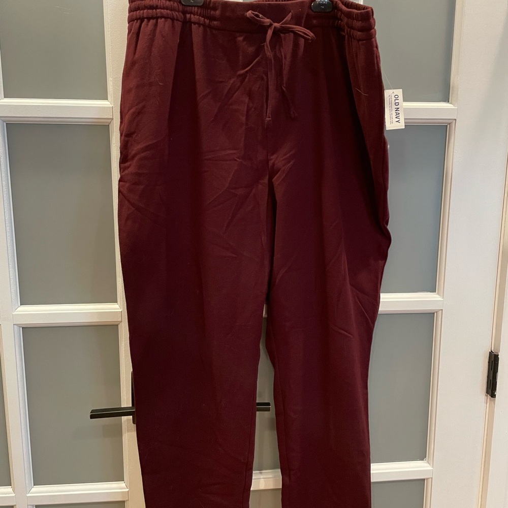 Old Navy Women's Burgundy Pants